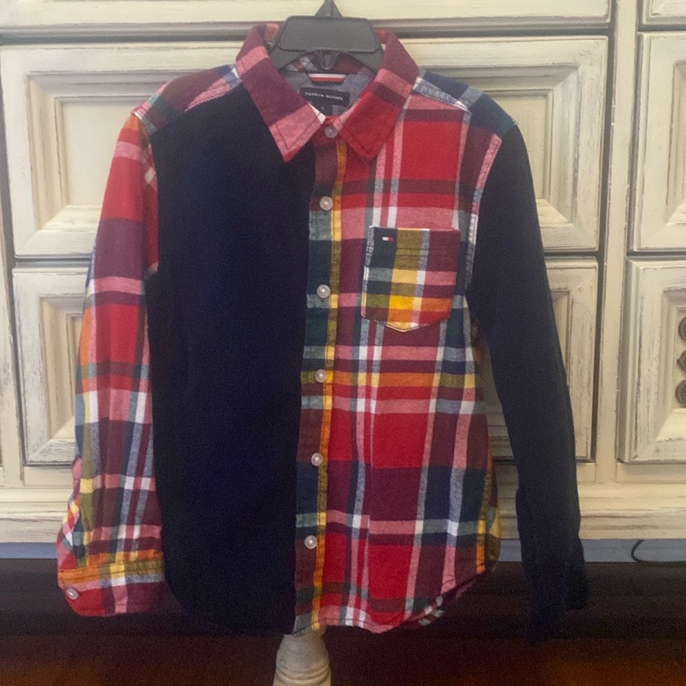 Tommy Hilfiger button up